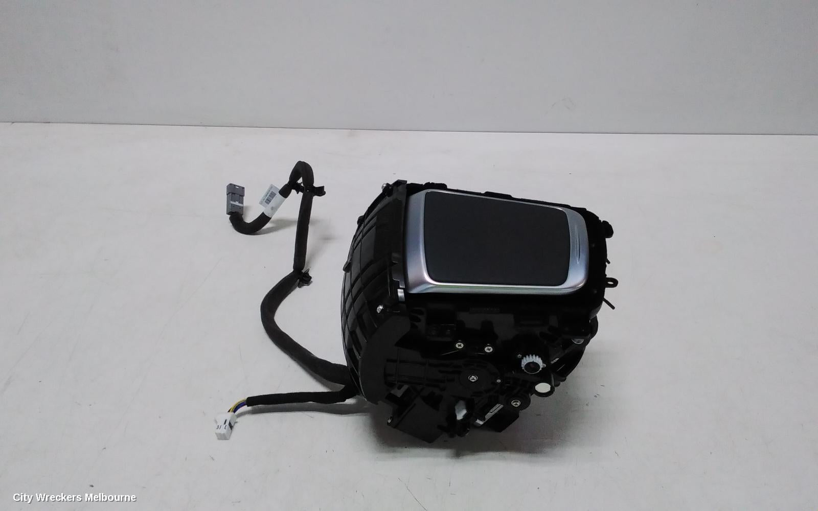GENESIS GV70, JK, 03/2021 ONWARDS, WIRELESS CHARGER : 125294 - Image 1