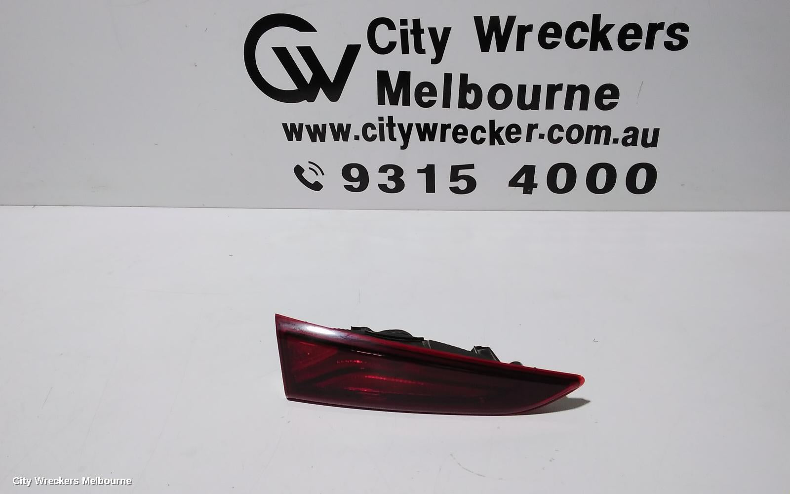 HYUNDAI KONA REAR GARNISH, TAILGATE LAMP (LH SIDE), LED TYPE, OS, 09/2017 - 10/2020 - Image 1
