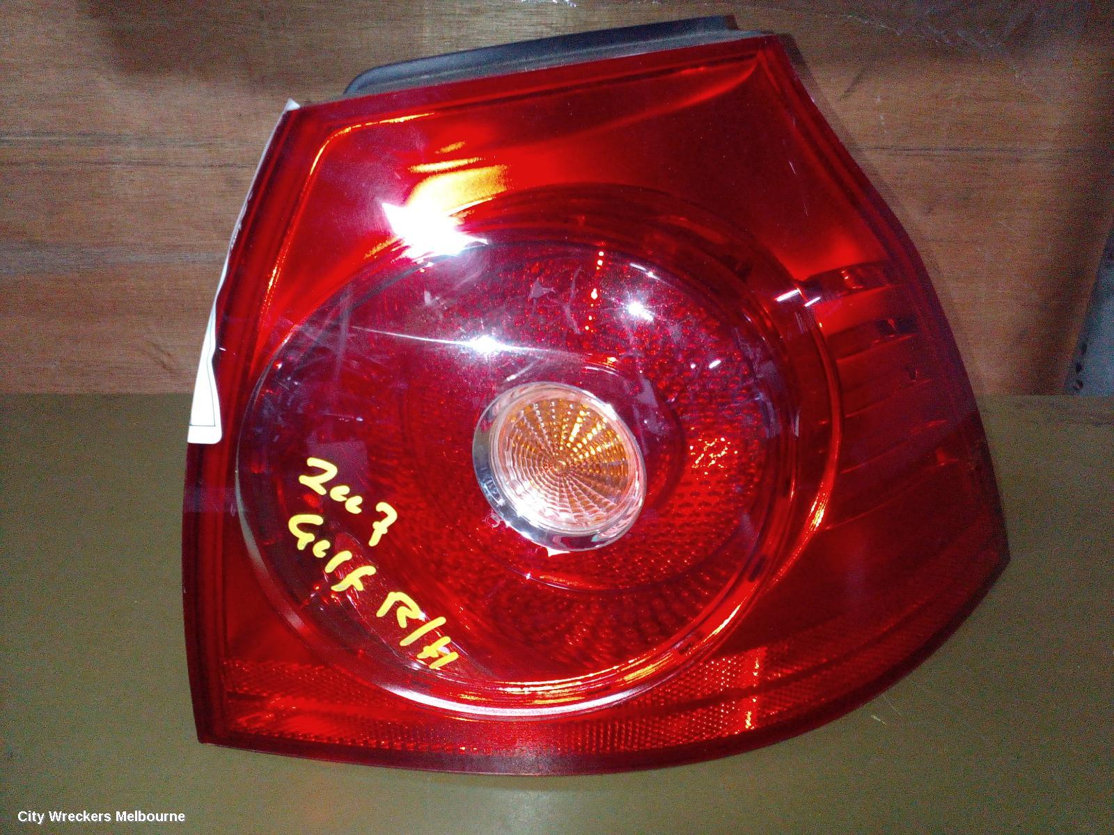 VOLKSWAGEN GOLF LEFT TAILLIGHT, GEN 5, HATCH, NON TINTED TYPE, 07/2004 - 02/2009 - Image 3
