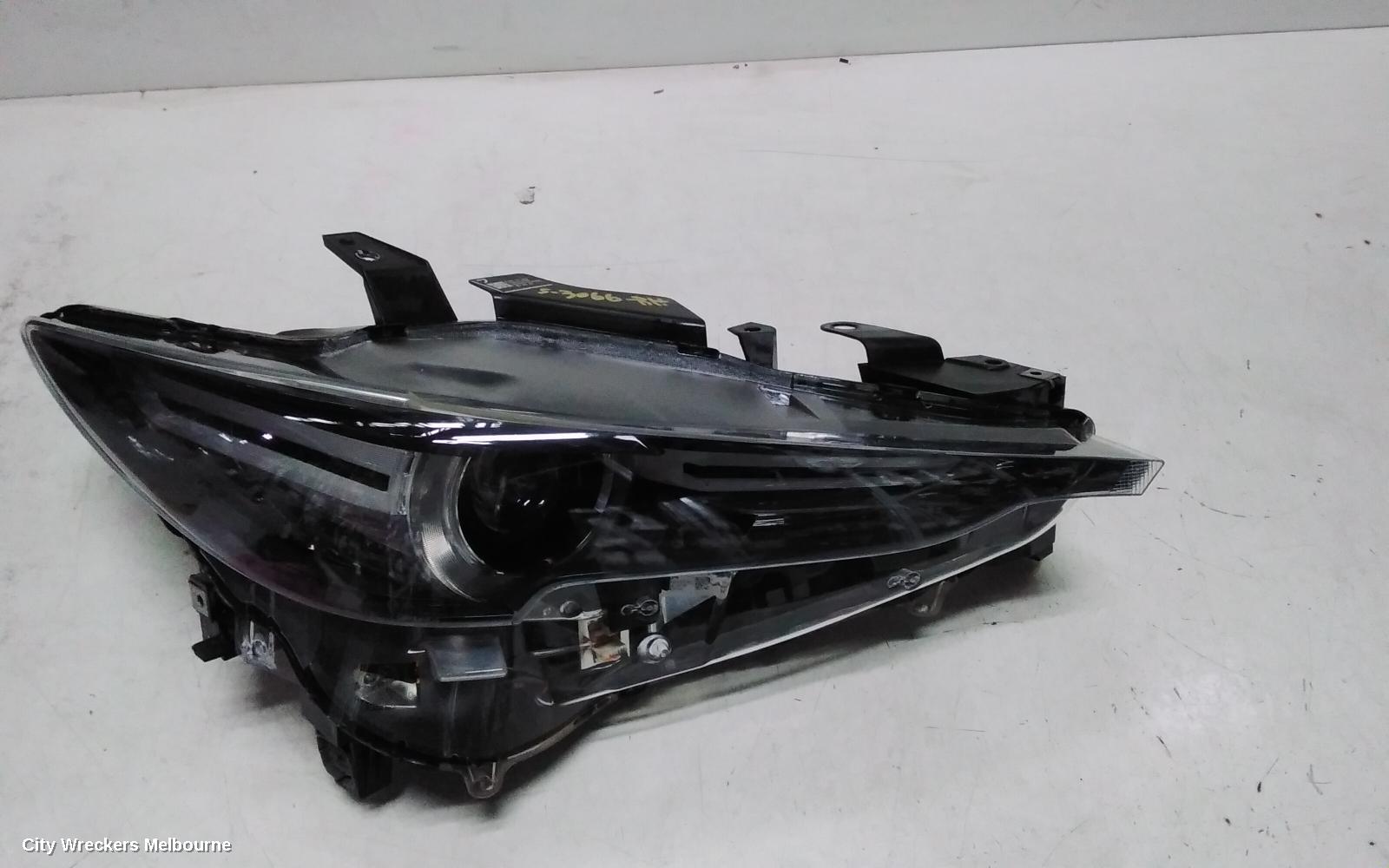 MAZDA CX5 RIGHT HEADLAMP, NON AFS, W/ ADAPTIVE, W/ DAYTIME RUNNING LAMP, W/ SIGNATURE LIGHTS TYPE, KF, 02/2017 - 08/2021 - Image 1