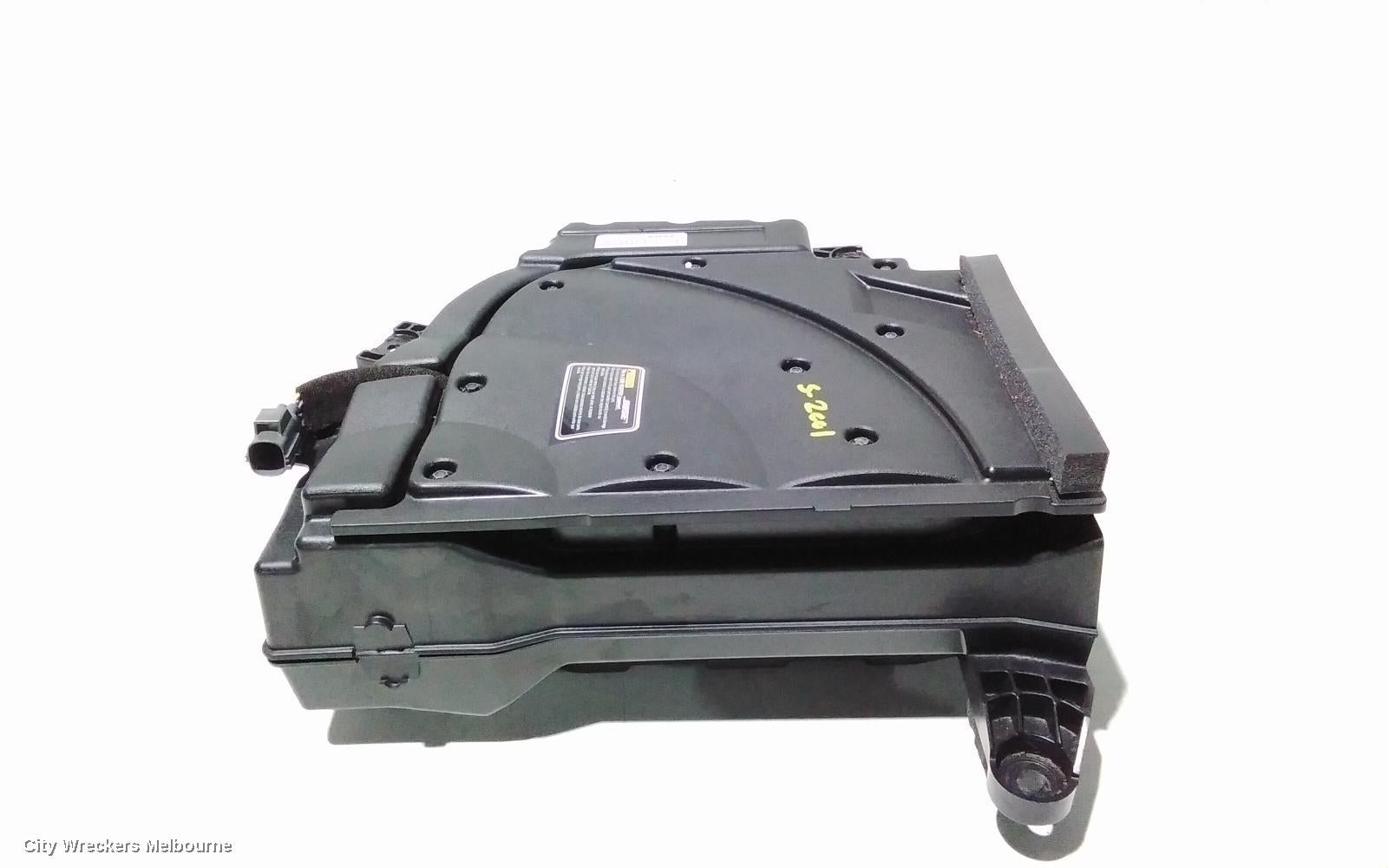 MAZDA CX9 RADIO/CD/DVD/SAT/TV, AMPLIFIER ONLY (ALL BOSE SYSTEM), P/N TD1466960, TB, 12/2007 - 12/2015 - Image 1