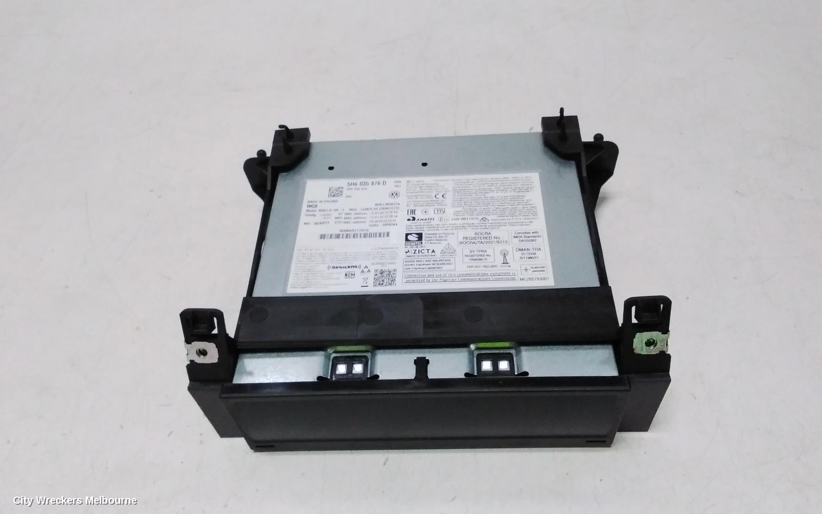 VOLKSWAGEN GOLF RADIO/CD/DVD/SAT/TV, GEN 8, HEAD UNIT, W/ SAT NAV TYPE, P/N 572035876E, 09/2020 ONWARDS - Image 2
