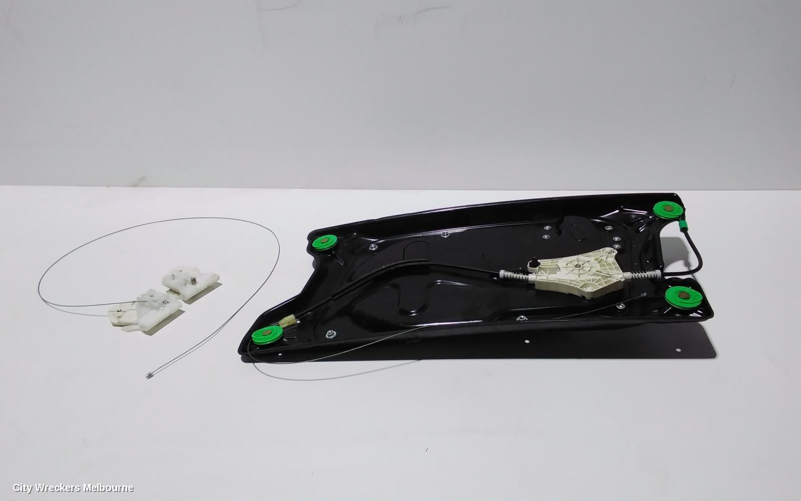 LAND ROVER RANGEROVER SPORT RIGHT FRONT WINDOW REG/MOTOR, L320, 08/2005 - 12/2013 - Image 1