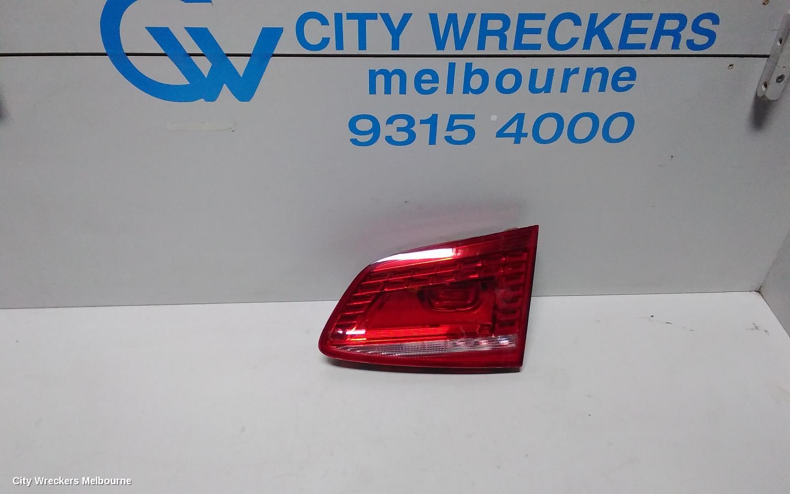 VOLKSWAGEN PASSAT REAR GARNISH, TAILGATE LAMP (RH SIDE), LED TYPE, 3C/MK6 B7, WAGON, 09/2010 - 05/2015 - Image 1