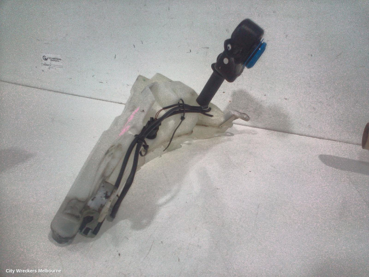 AUDI A6 WASHER BOTTLE, 4F/C6 11/2004 - 07/2011 - Image 2