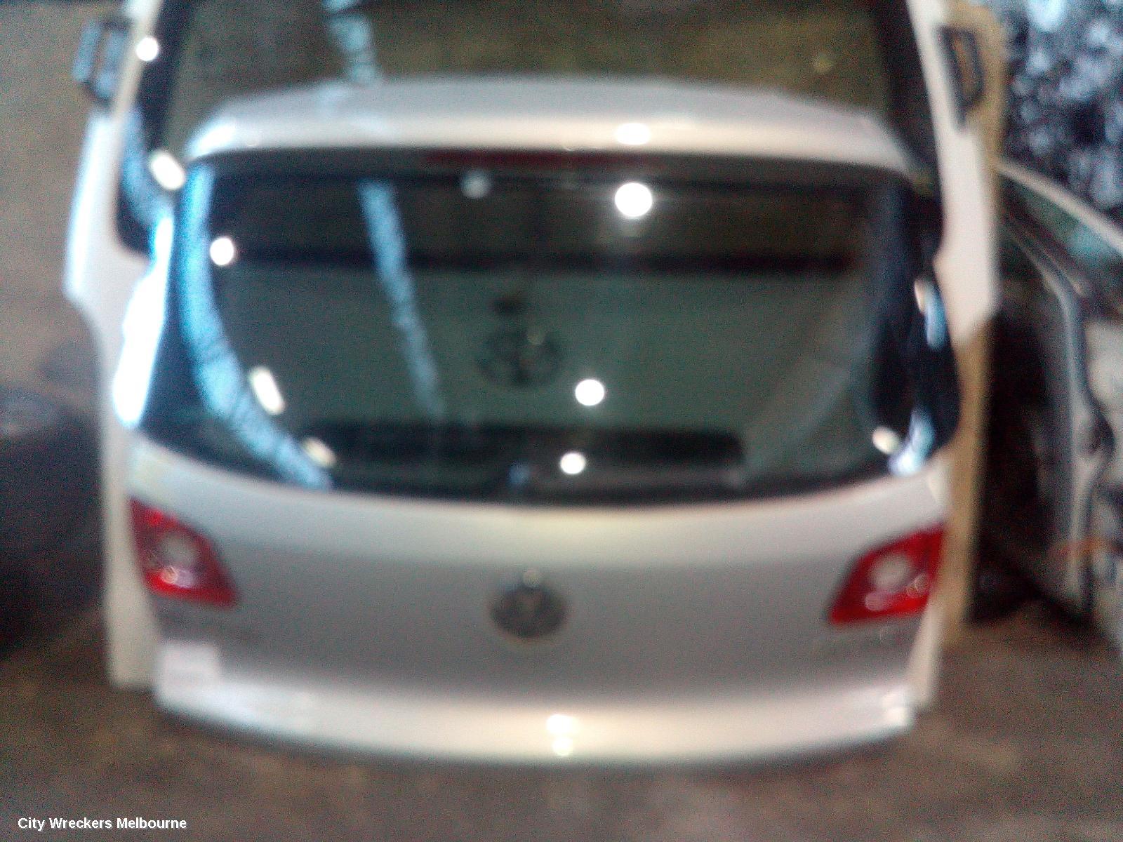 VOLKSWAGEN TIGUAN BOOTLID/TAILGATE, TAILGATE, 5N, NON CAMERA TYPE, 05/2008 - 08/2016 - Image 2