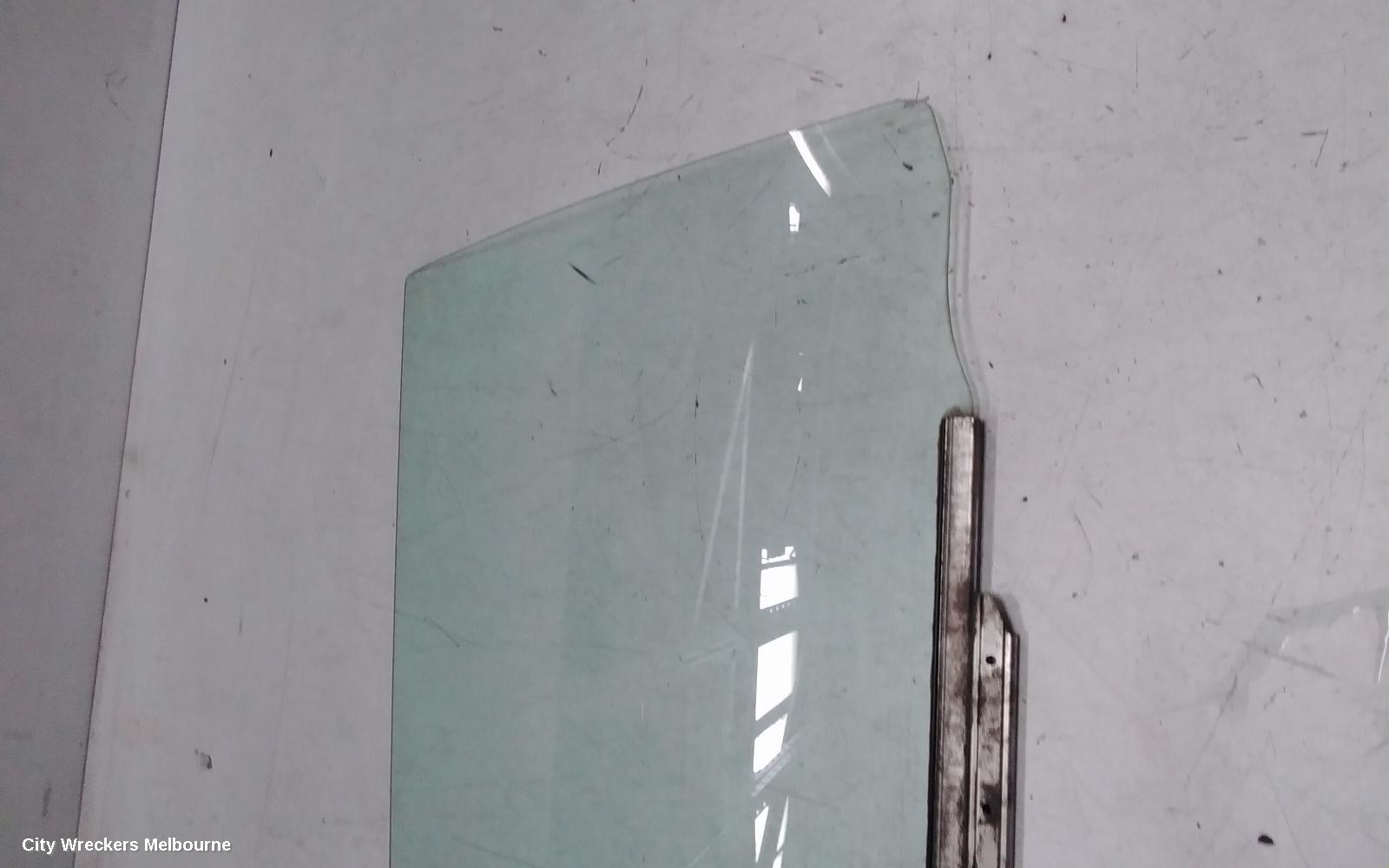 TOYOTA COROLLA RIGHT REAR DOOR WINDOW, ZZE122 (JAPAN-VIN JTD), HATCH, 12/2001 - 04/2007 - Image 3