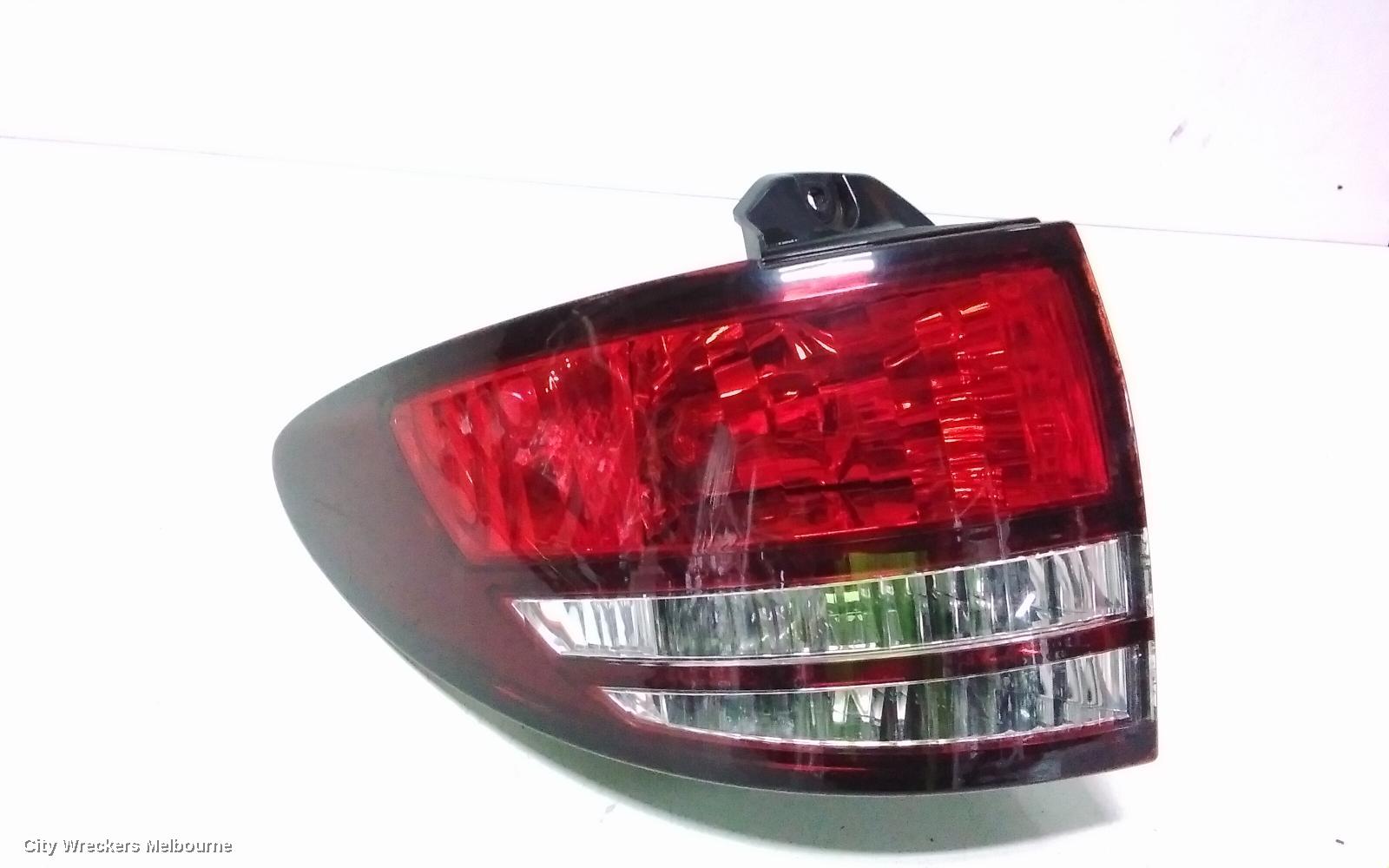 TOYOTA ESTIMA LEFT TAILLIGHT, XR30/XR40, RED/CLEAR, LENS# 28-169, 03-06 (IMPORT) - Image 2