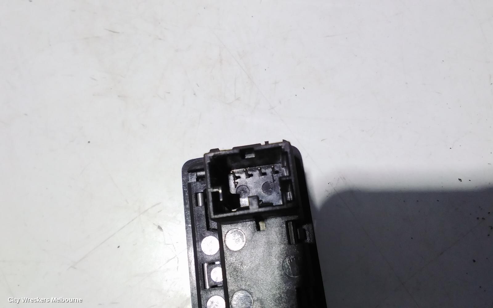 AUDI Q5, 8R, 12/2008 - 01/2017, TAILGATE SWITCH: 89851 - Image 3