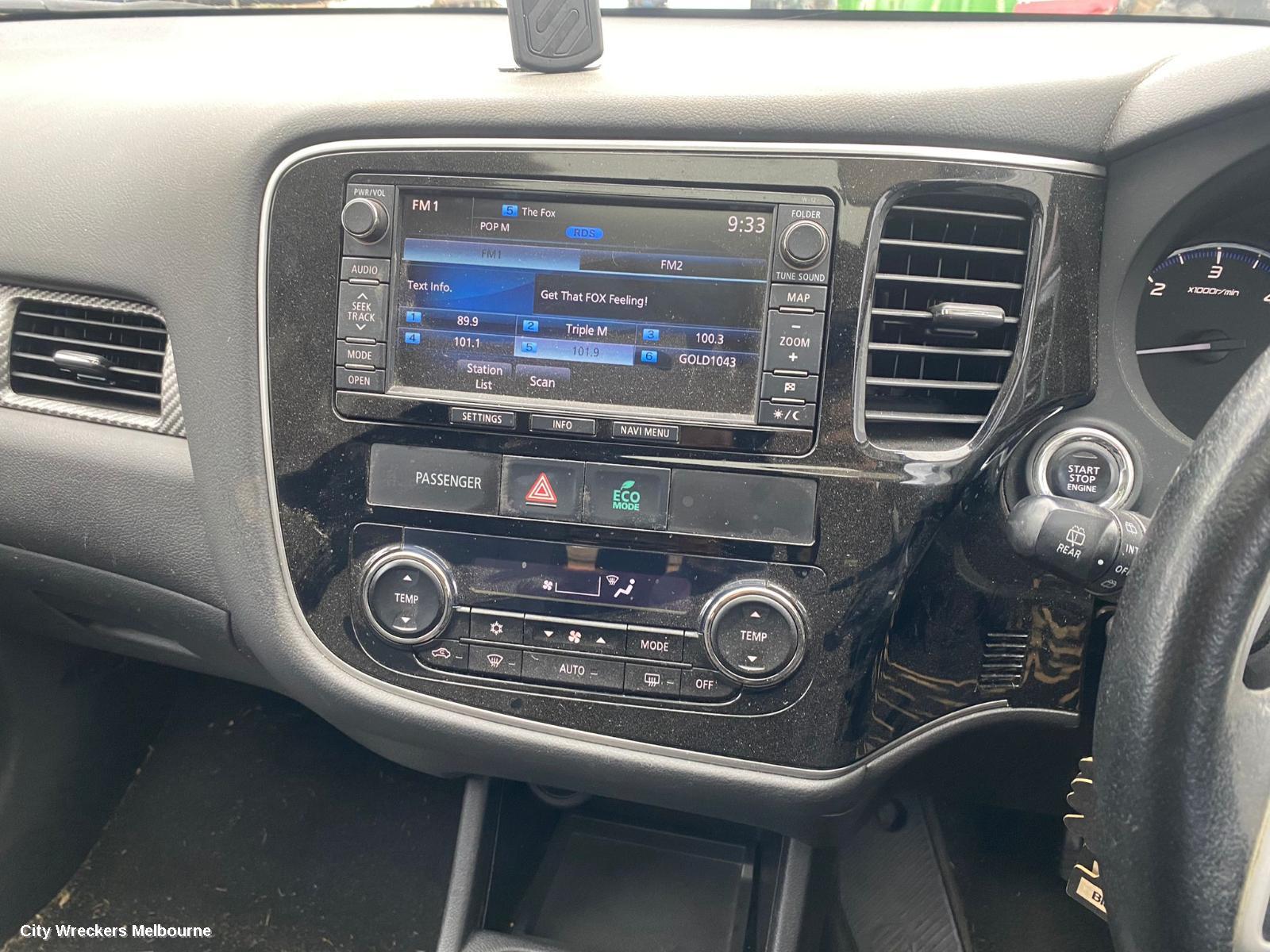 MITSUBISHI OUTLANDER RADIO/CD/DVD/SAT/TV, DISPLAY/HEAD UNIT, SAT NAV TYPE, W-12, ZJ-ZK, 07/2013 - 07/2016 - Image 2