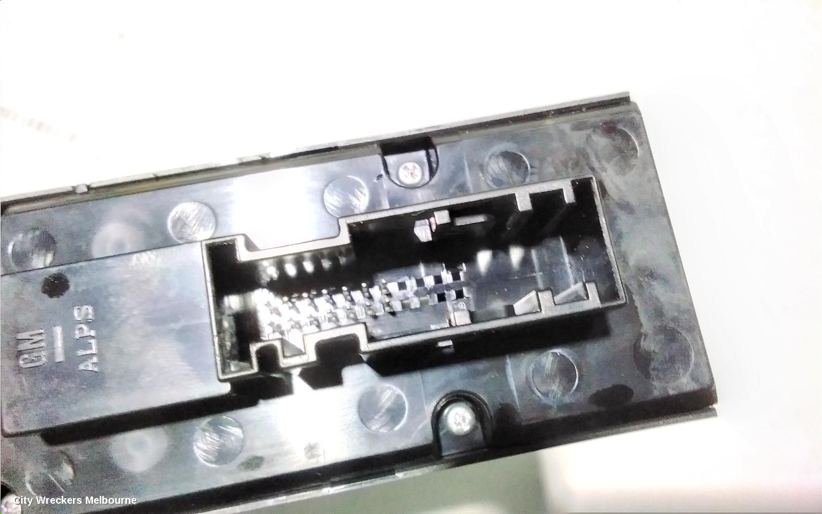 HOLDEN ASTRA PWR DR WIND SWITCH, AH, RH FRONT (MASTER SWITCH), 4 SWITCH TYPE (18 PIN), 10/2004 - 08/2009 - Image 3