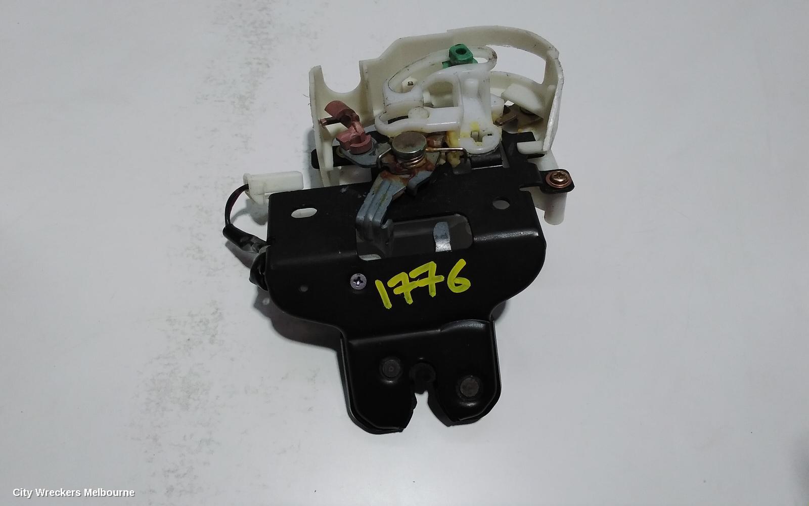 MAZDA 6 DOOR/BOOT/GATE LOCK, BOOTLID LOCK, GG/GY, 09/2002 - 12/2007 - Image 1