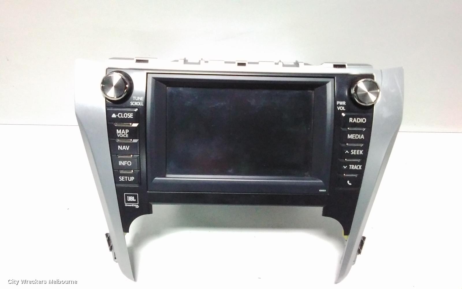 TOYOTA CAMRY RADIO/CD/DVD/SAT/TV, 7IN SAT NAV HEAD UNIT (P/N ON FACE 18039), ASV50/AVV50, 12/2011 - 05/2015 - Image 2