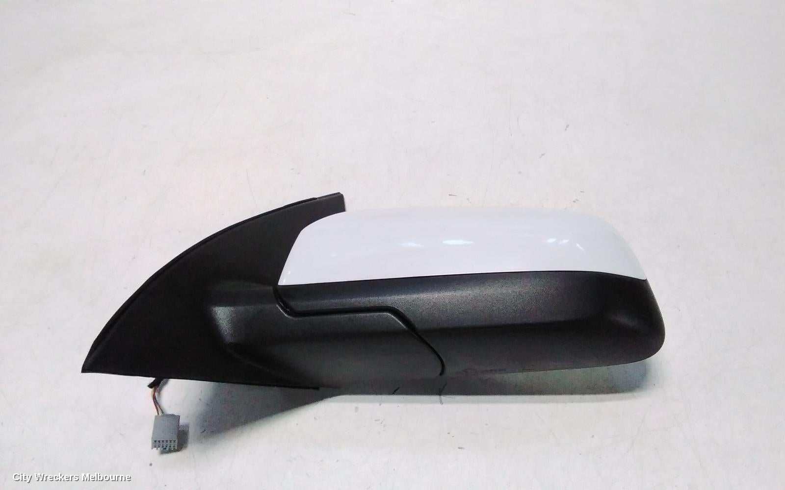 HOLDEN COMMODORE LEFT DOOR MIRROR, VF, COLOUR CODED/BLACK, NON BLINDSPOT TYPE, 05/2013 - 12/2017 - Image 3