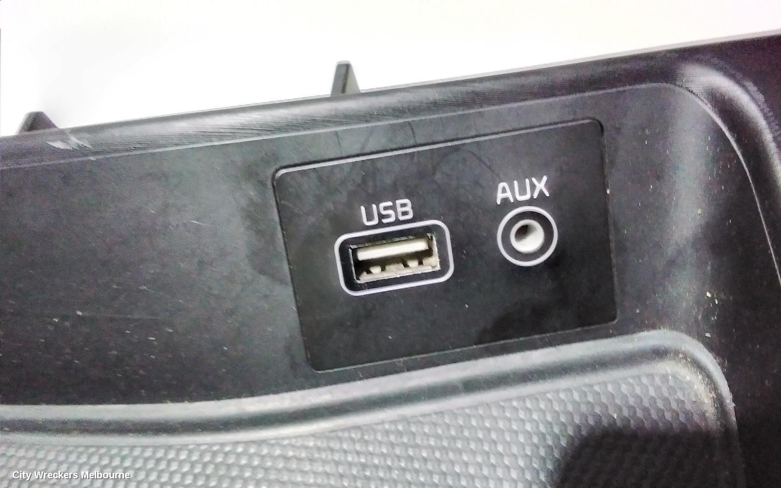 KIA CARNIVAL/GRAND CARNIVAL, YP, 01/2015 - 10/2020, CUPHOLDER + GEAR SURROUND TRIM (REFER TO PHOTOS): 78924 - Image 3