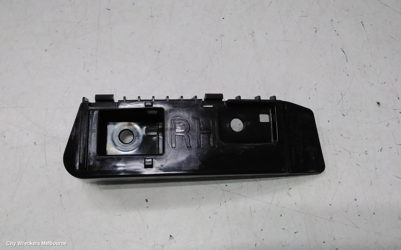TESLA MODEL 3, 1ST GEN, 06/2019 ONWARDS, RHR BAR BRAKET: 136701 - Image 1
