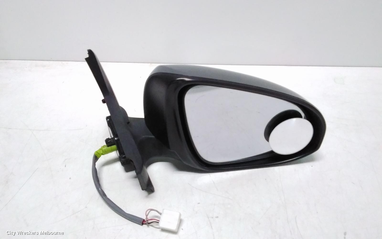 TOYOTA PRIUS RIGHT DOOR MIRROR, NHP10R, PRIUS C, NON FOLDING TYPE, 12/2011 - 03/2020 - Image 2
