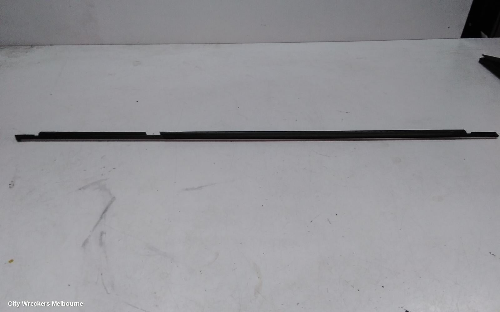 PEUGEOT 508 DOOR MOULD, LEFT FRONT CHROM MOULD UPER : 113377, 07/2011 - 12/2017 - Image 3