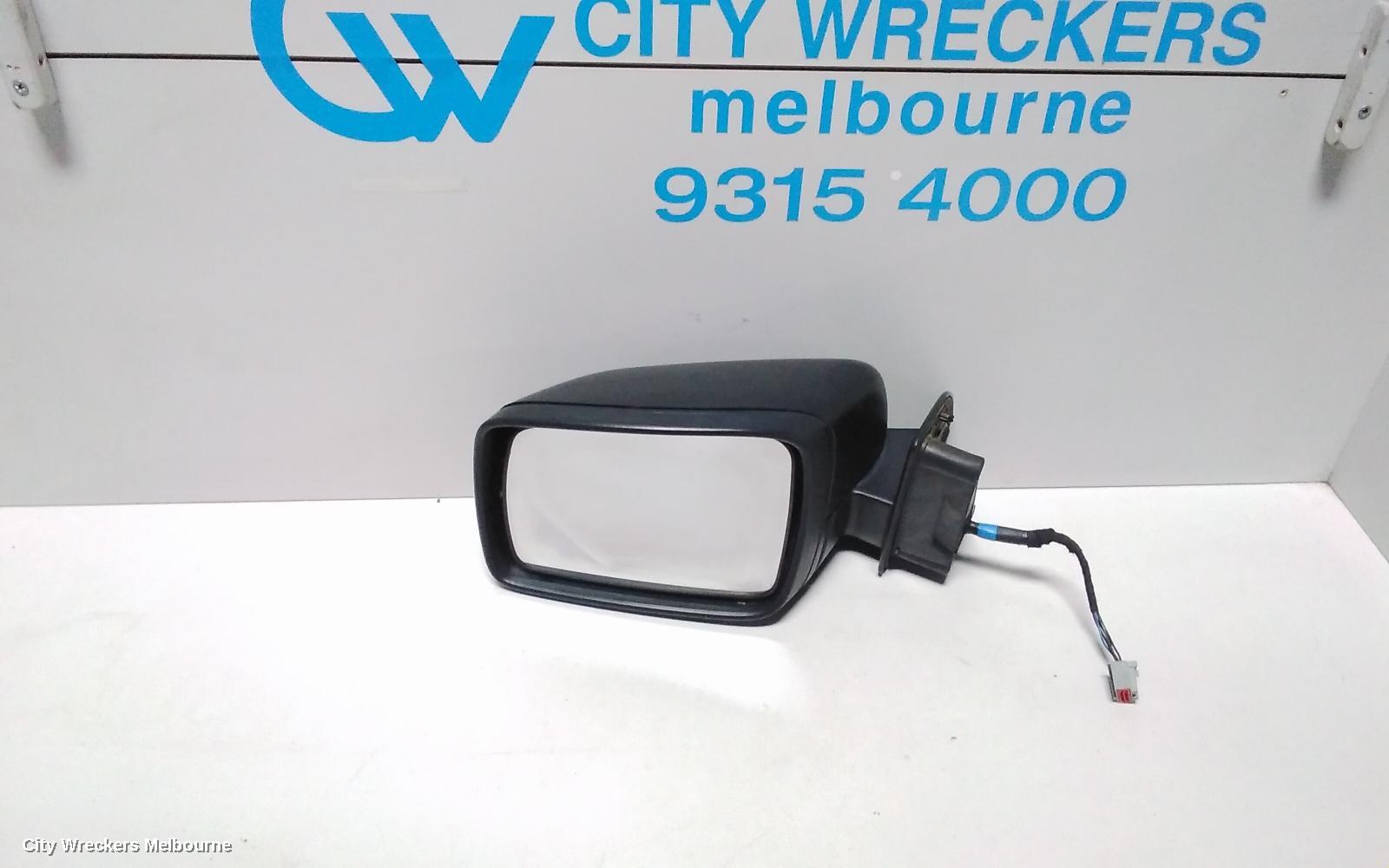 LAND ROVER RANGEROVER SPORT LEFT DOOR MIRROR, L320, WITH MEMORY, 08/2005 - 09/2009 - Image 1