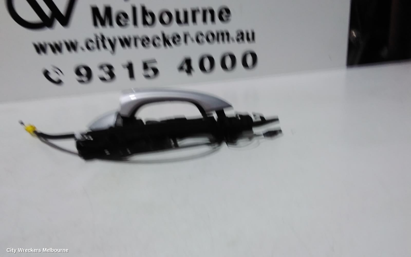 HOLDEN ASTRA DOOR HANDLE, OUTER, RH REAR, BK, 5DR HATCH, W/ KEYLESS ENTRY TYPE, 09/2016 ONWARDS - Image 1