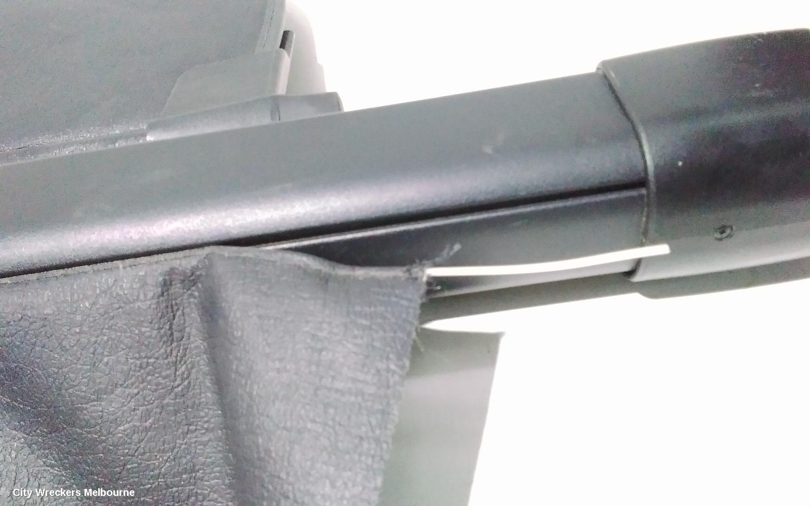 JEEP CHEROKEE PARCEL SHELF CARGO BLIND, CARGO BLIND, KL, 02/2014 - 11/2022 - Image 3