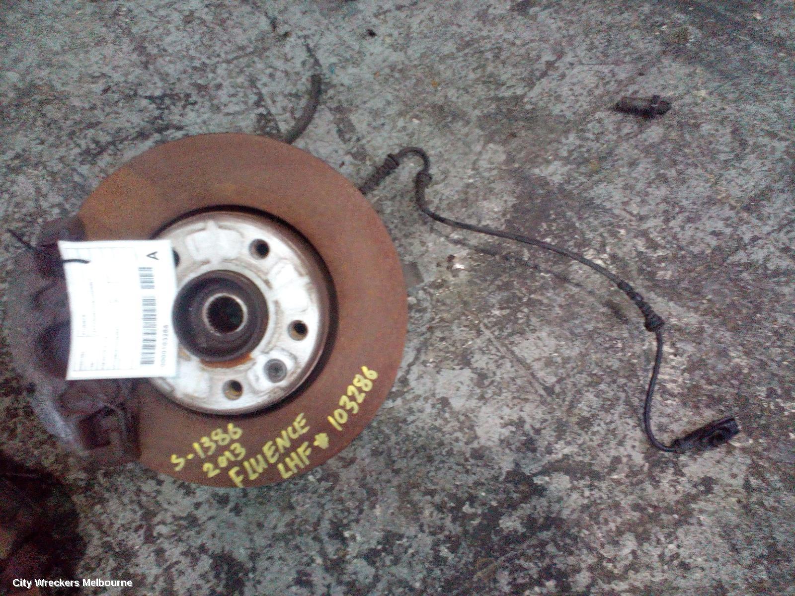 RENAULT FLUENCE LEFT FRONT HUB ASSEMBLY, X38 09/2010 - 01/2016 - Image 1