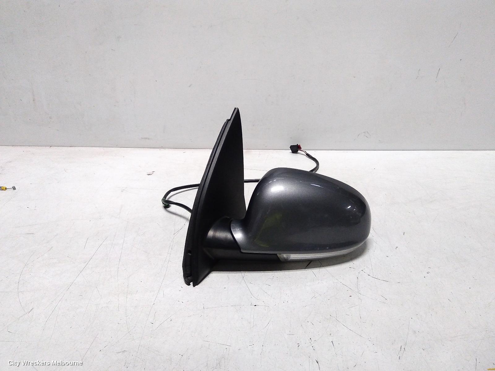VOLKSWAGEN GOLF LEFT DOOR MIRROR, GEN 5, HATCH, COLOUR CODED, 06/2004 - 02/2009 - Image 1