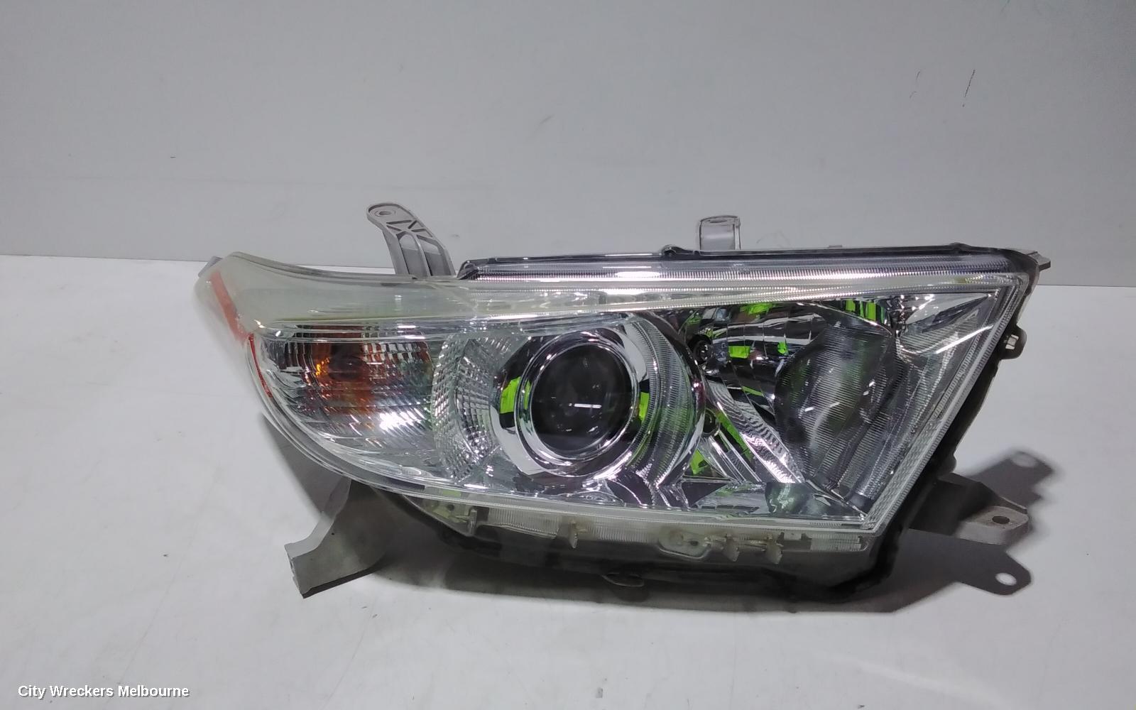 TOYOTA KLUGER RIGHT HEADLAMP, GSU40-GSU45, 10/2010 - 02/2014 - Image 1