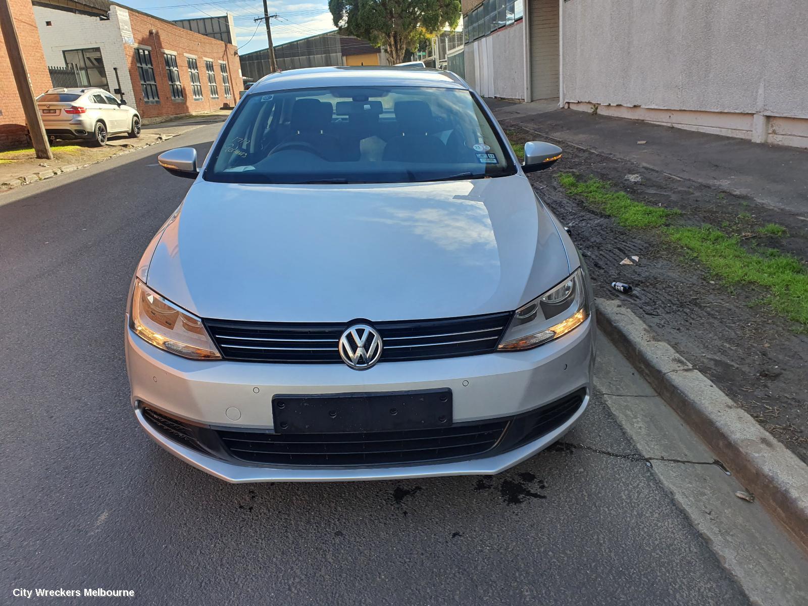 VOLKSWAGEN JETTA RADIATOR, AUTO 2.0, DIESEL, TURBO, 1KM, 02/2006 - 07/2011 - Image 2