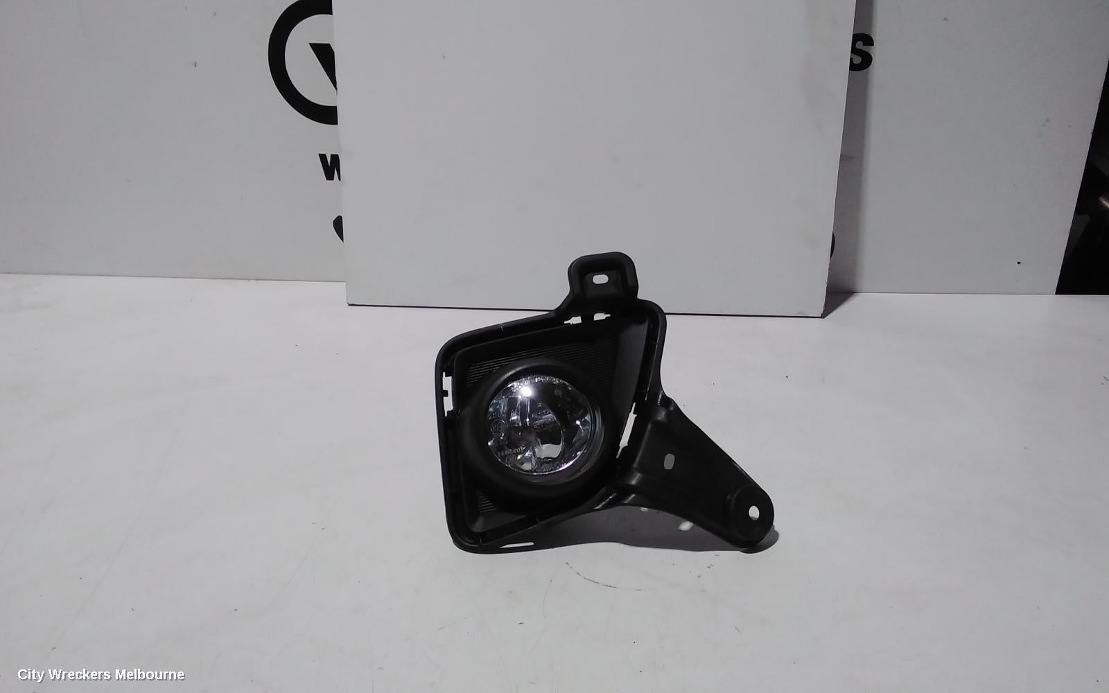 TOYOTA HIACE LEFT INDICATOR/FOG/SIDE, BUMPER FOGLAMP, TRH/KDH, 03/2005 - 04/2019 - Image 3