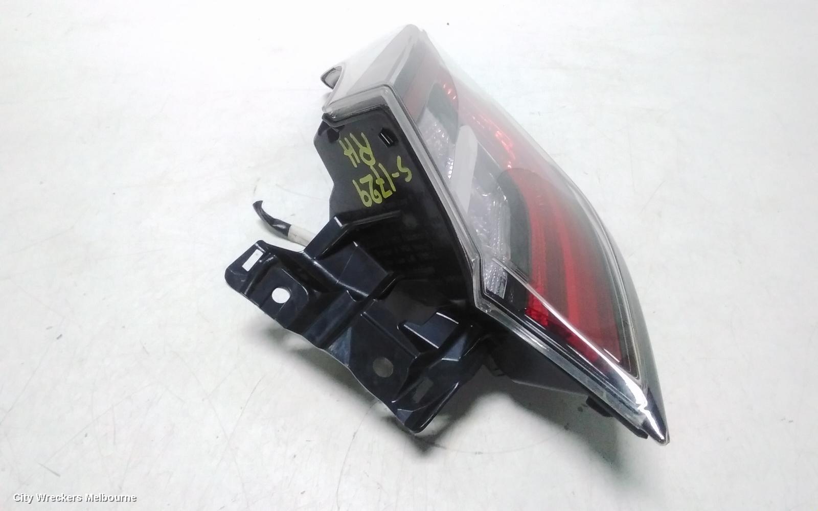 TOYOTA COROLLA RIGHT TAILLIGHT, E210, IN BODY, HATCH, 07/2018 - 08/2022 - Image 3