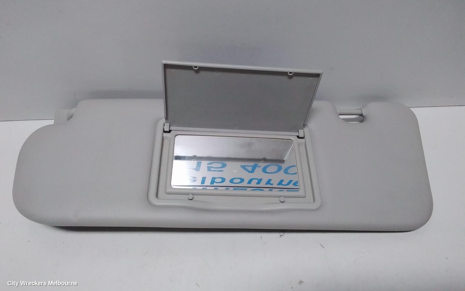 HOLDEN COMMODORE SUNVISOR, VF, LH SIDE, 05/2013 - 12/2017 - Image 2