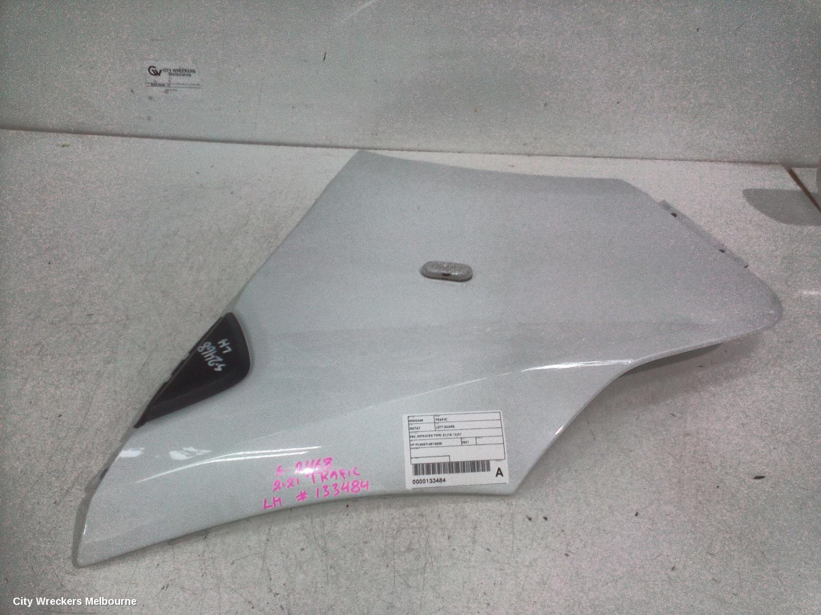 RENAULT TRAFIC LEFT GUARD, X82, REPEATER TYPE, 01/2015 - 12/2021 - Image 1
