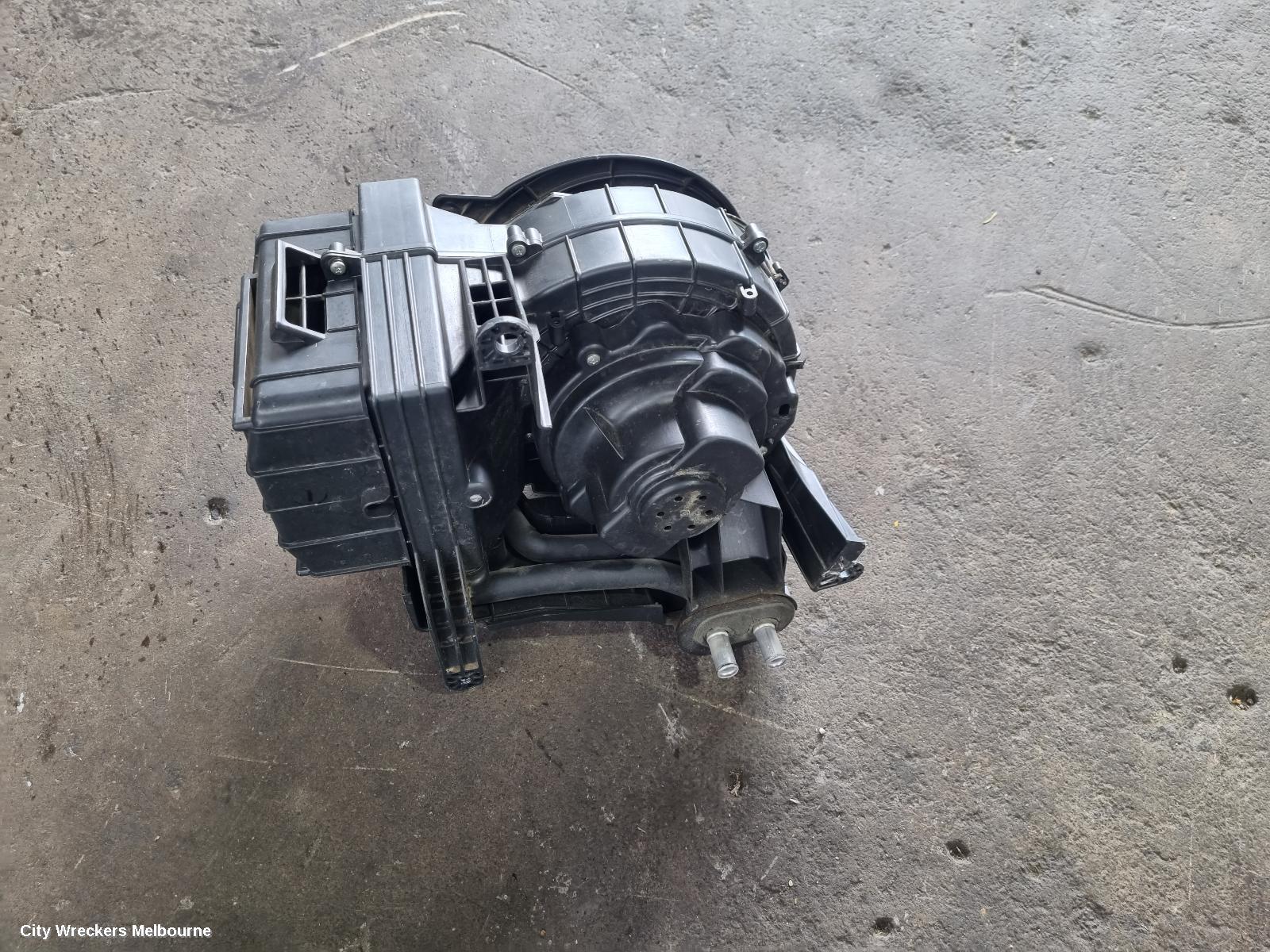 TOYOTA HIACE HEATER CORE/BOX, TRH/KDH, 03/2005 - 04/2019 - Image 1