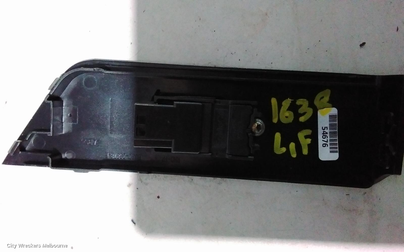 LAND ROVER RANGEROVER EVOQUE PWR DR WIND SWITCH, LH FRONT, L538, WAGON, 11/2011 - 01/2019 - Image 3