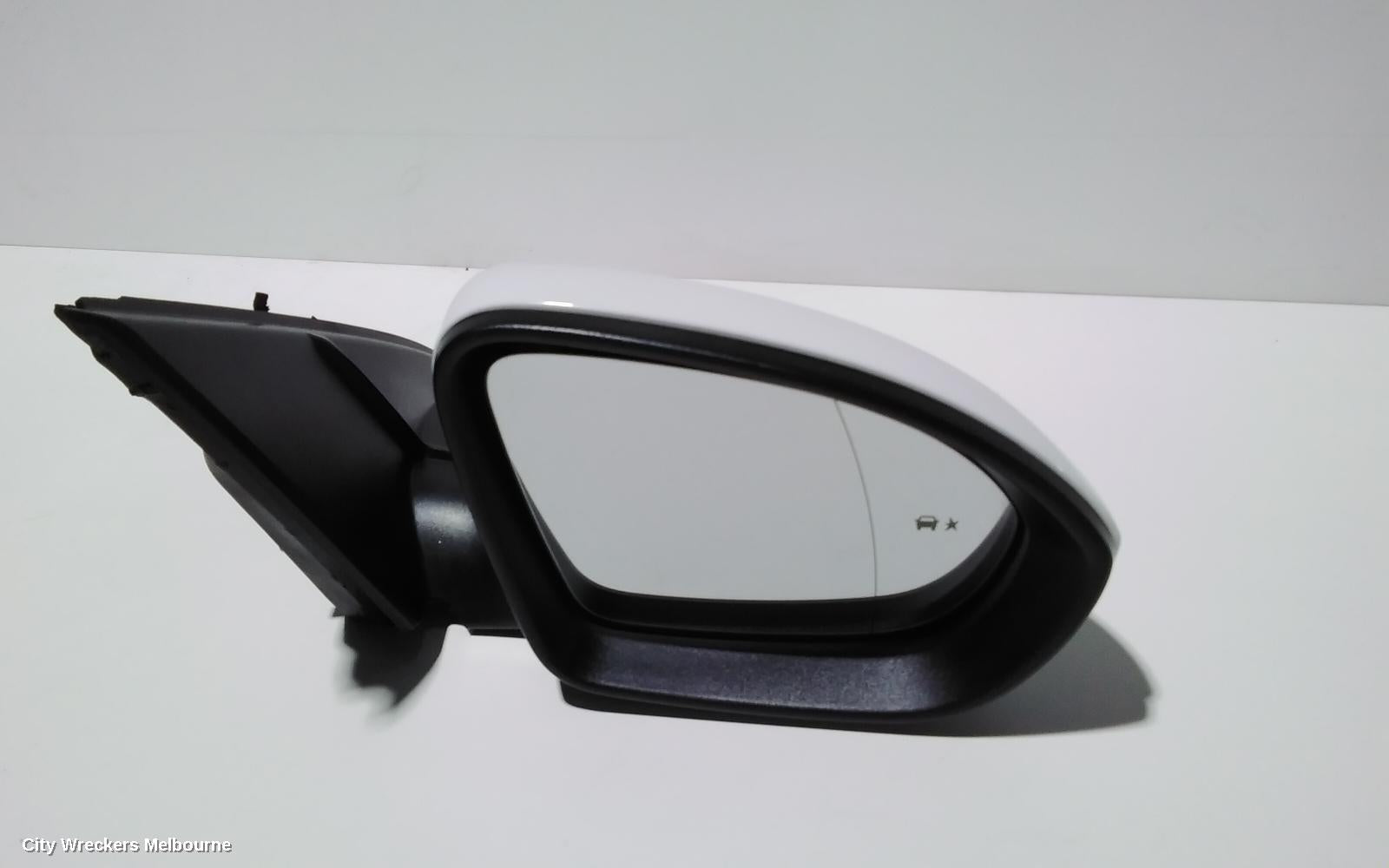 HOLDEN COMMODORE RIGHT DOOR MIRROR, ZB, LT, MANUAL FOLDING, NON MEMORY TYPE, 10/2017 - 12/2020 - Image 2