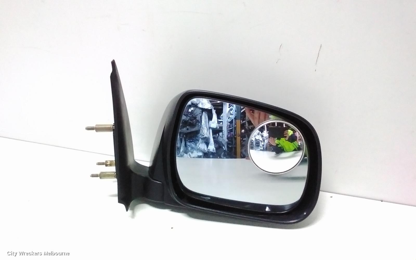 TOYOTA HILUX RIGHT DOOR MIRROR, MANUAL, BLACK, 03/2005 - 08/2015 - Image 2