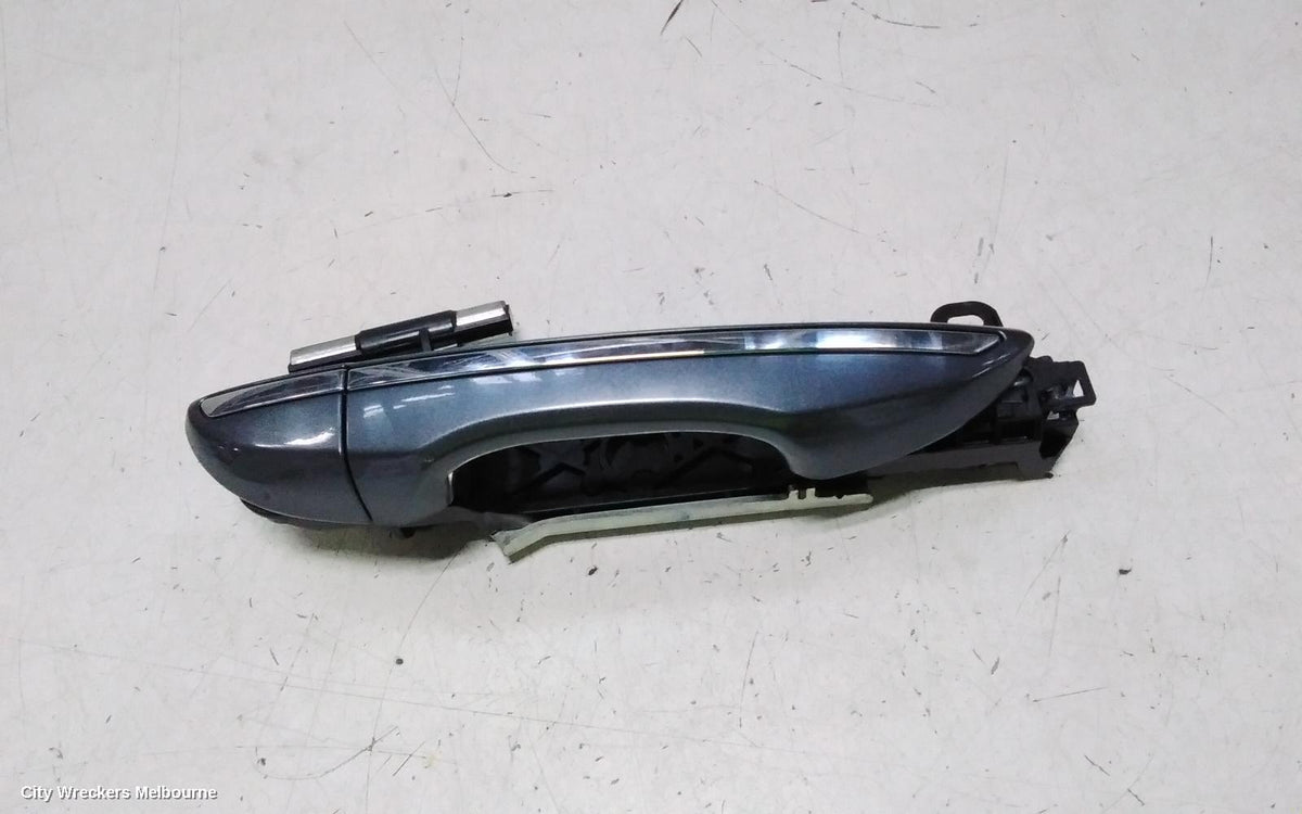 TOYOTA COROLLA DOOR HANDLE, OUTER, RH REAR, ZRE172R, SEDAN, 12/2013 - 10/2016 - Image 3