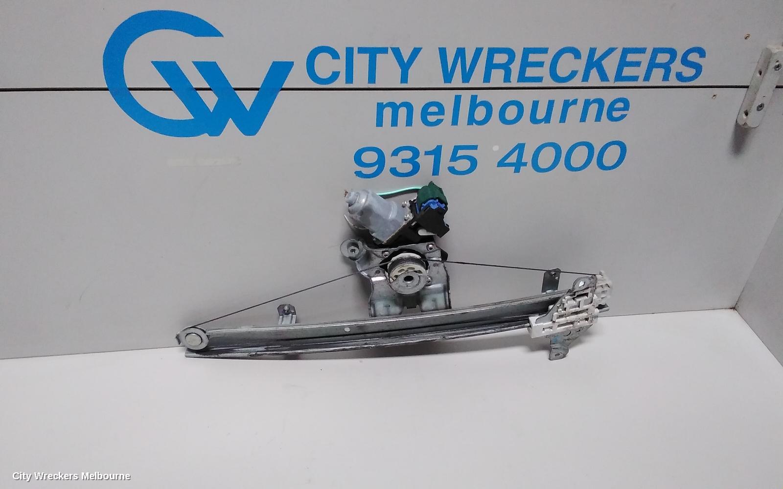NISSAN PULSAR RIGHT FRONT WINDOW REG/MOTOR, B17, SEDAN, 12/2012 - 12/2017 - Image 1