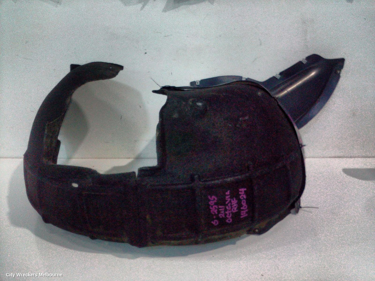 SKODA OCTAVIA RIGHT GUARD LINER, 1Z, 05/2009 - 10/2013 - Image 1