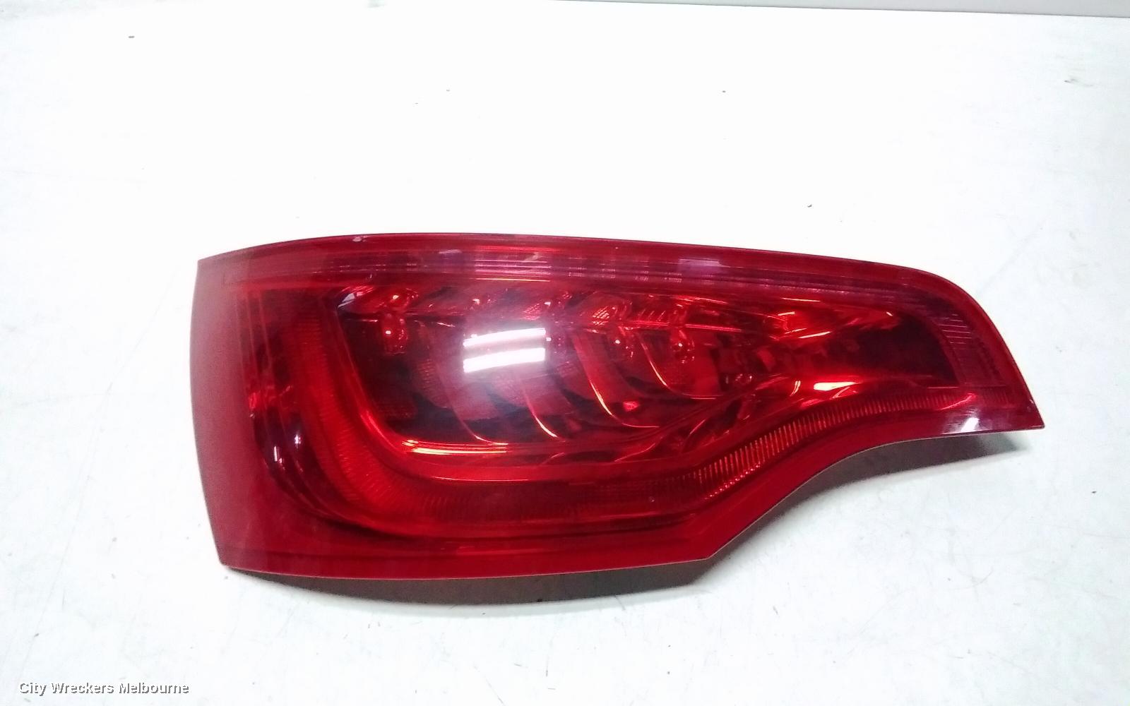 AUDI Q7 LEFT TAILLIGHT, 4L, IN TAILGATE, 10/2009 - 08/2015 - Image 2