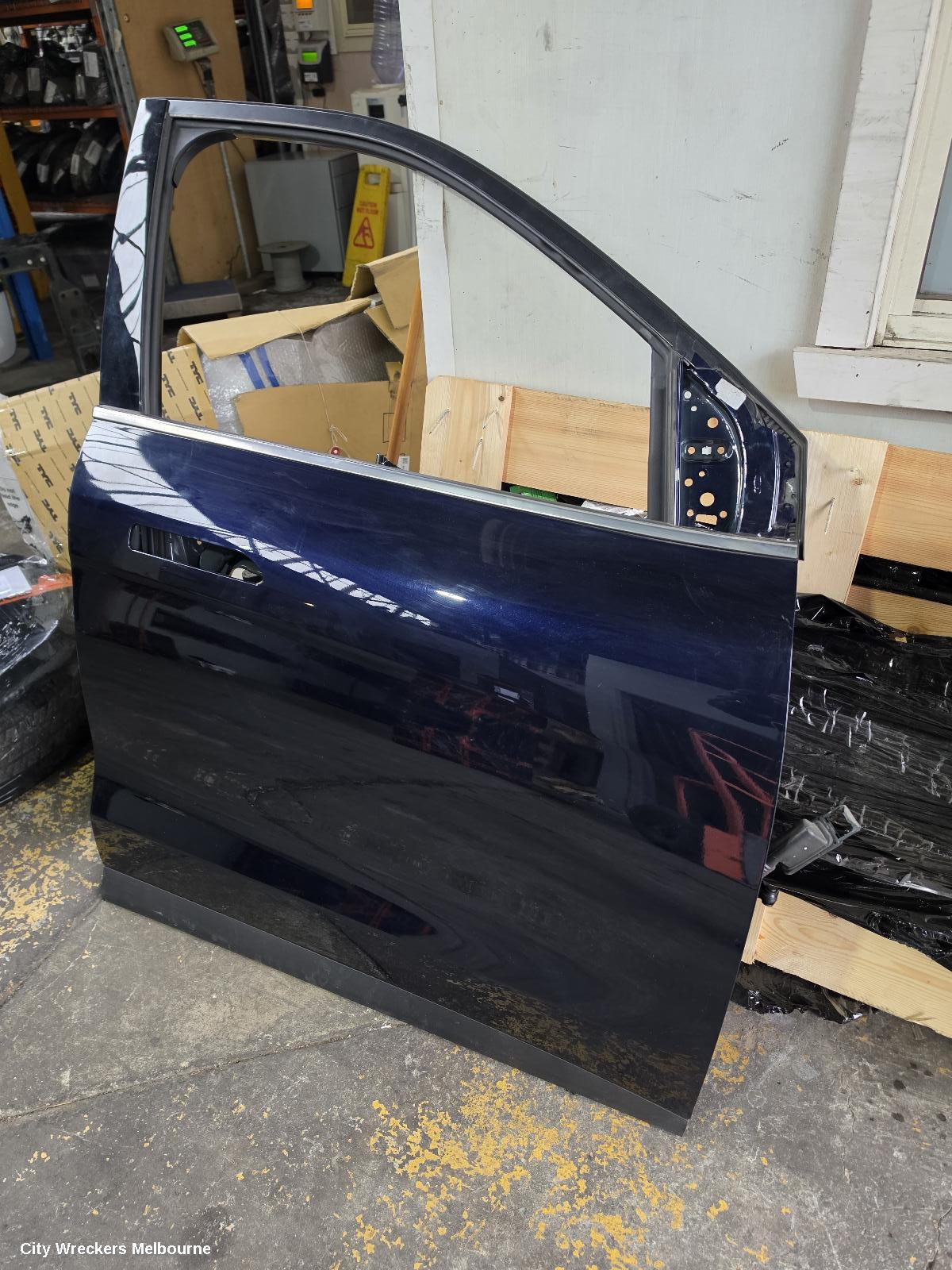 MAHINDRA XUV700 RIGHT FRONT DOOR, W601, 01/2023 ONWARDS - Image 3