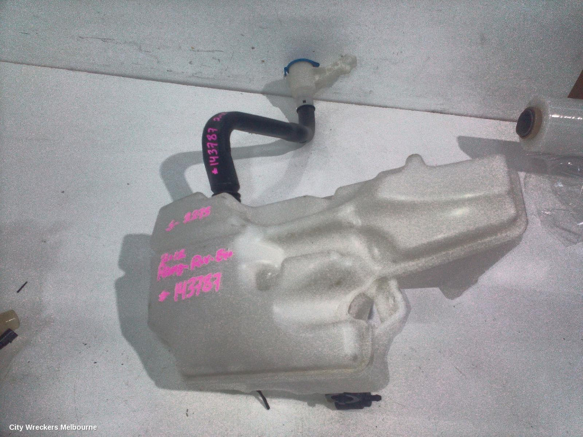 LAND ROVER RANGEROVER EVOQUE WASHER BOTTLE, L538, NON H/LAMP WASHER TYPE, 11/2011 - 01/2019 - Image 1