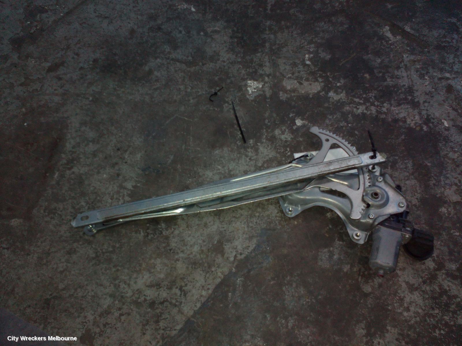 MERCEDES VITO DOOR/BOOT/GATE LOCK, LEFT REAR DOOR LOCK, 639, 04/2004 - 02/2015 - Image 2