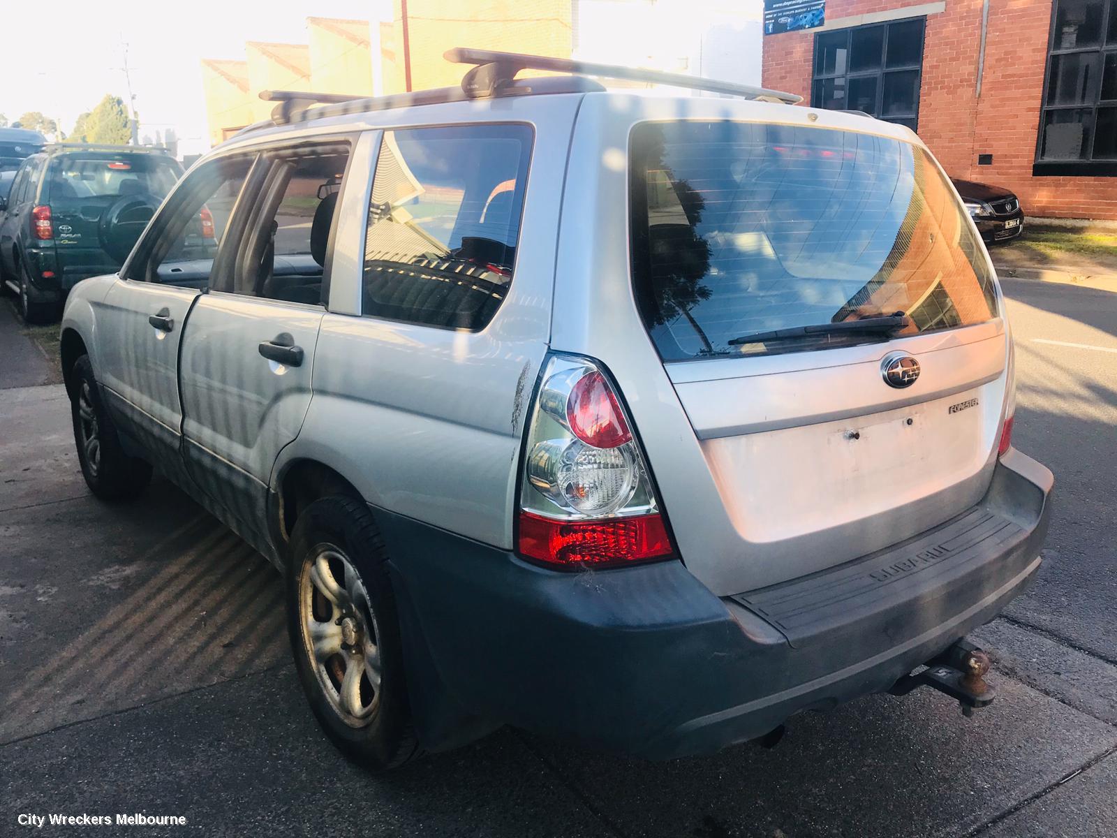 SUBARU FORESTER RIGHT FRONT LOWER CONTROL ARM, WAGON, 06/2005 - 02/2008 - Image 3
