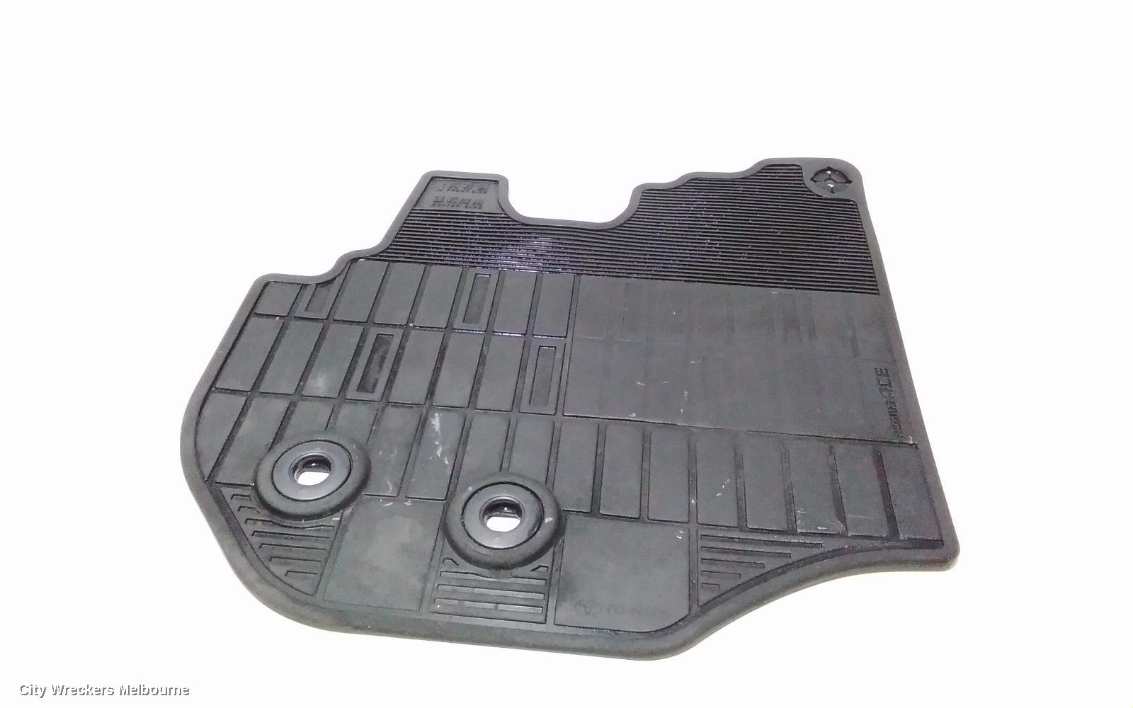 TOYOTA HIACE FLOOR MATS, 300 SERIES, 02/2019 ONWARDS - Image 2