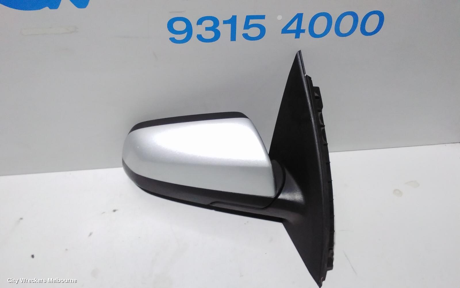 HOLDEN COMMODORE RIGHT DOOR MIRROR, VE, NON HEATED & NON PUDDLE LAMP TYPE, 08/2006 - 04/2013 - Image 3