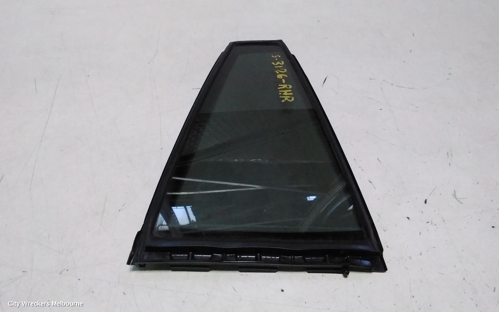 TOYOTA COROLLA CROSS RIGHT REAR 1/4 DOOR GLASS, XG10, 01/2022 ONWARDS - Image 3