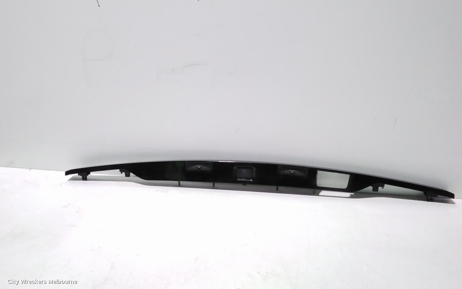 LAND ROVER RANGEROVER EVOQUE REAR GARNISH, L538, 11/2011 - 01/2019 - Image 2