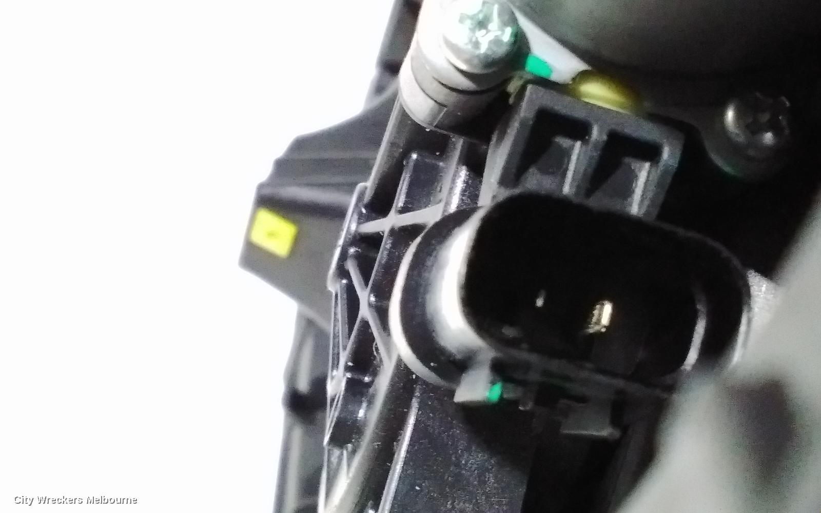 KIA CERATO RIGHT REAR WND REG/MOTOR, YD, SEDAN/HATCH, 04/2013 - 05/2018 - Image 3